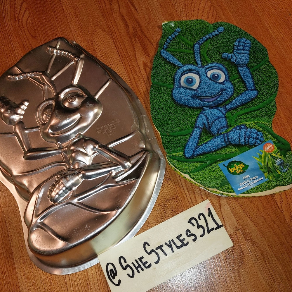 A Bugs Life Cake Pan